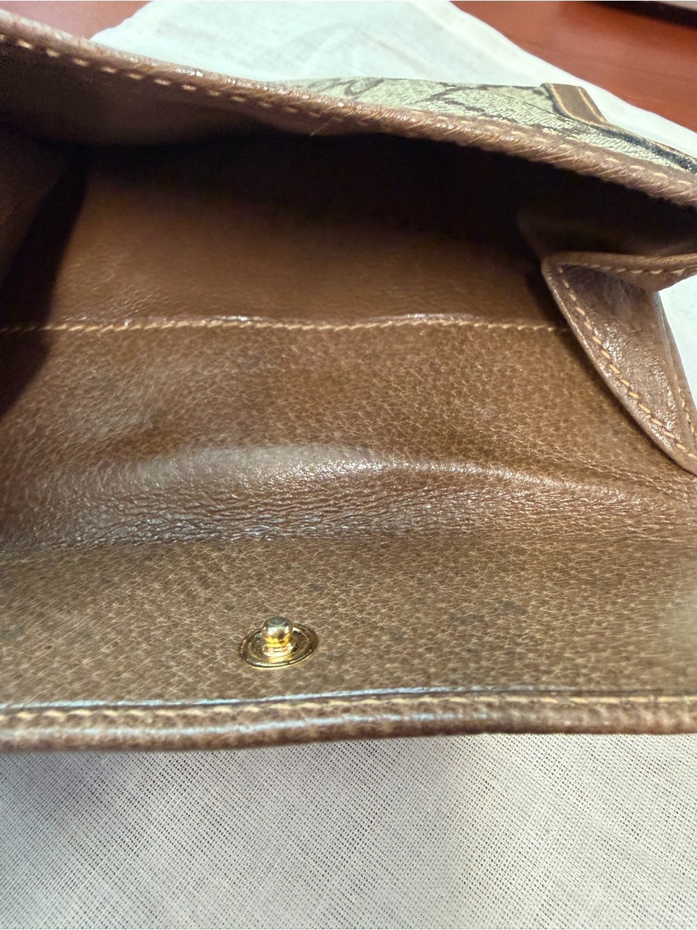 Authentic Gucci Brown & Beige GG Monogram Snap Wallet. Authentic Cert. included. - Picture 6 of 8